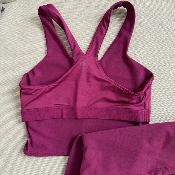 Alo Yoga Airbrush High-Waist Legging and Real Bra Tank - Matching Set - Picture 3 of 5